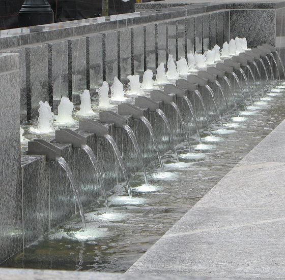 CharlieLoudermilkPark_Fountain