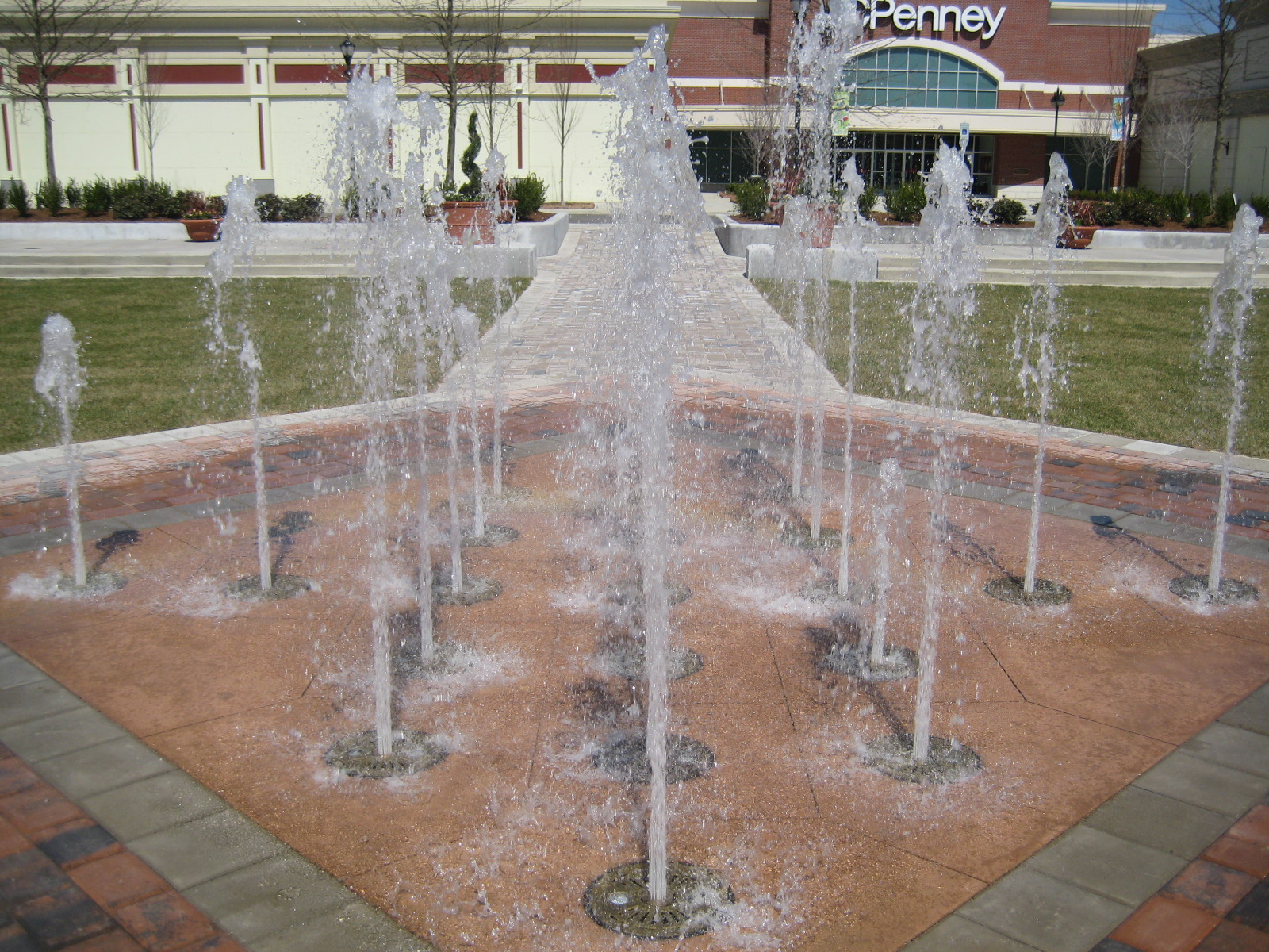 Peninsula Town Center Water Feature